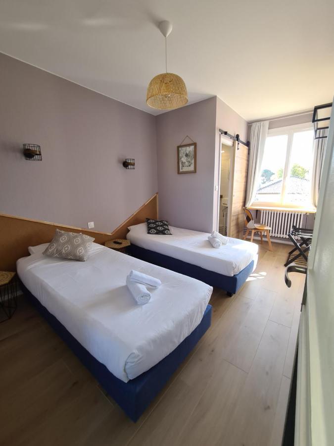 Hotel Les Vieux Acacias Queyrac Екстериор снимка