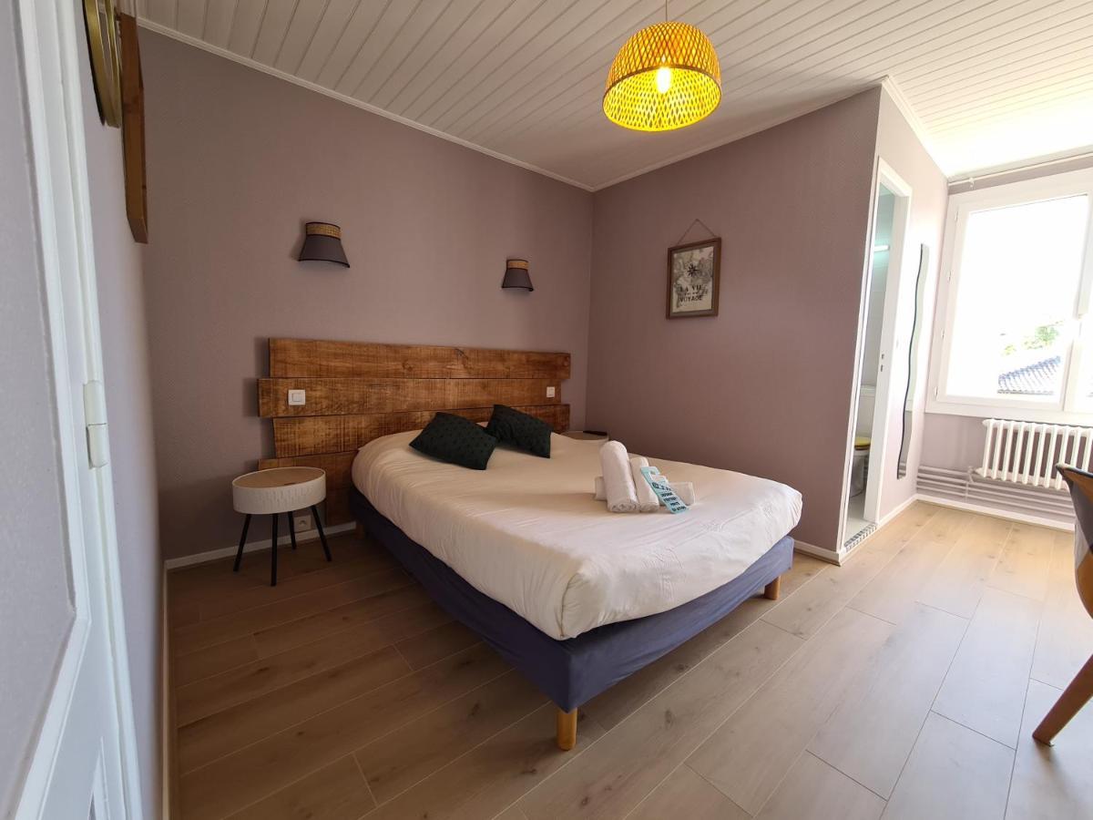 Hotel Les Vieux Acacias Queyrac Екстериор снимка